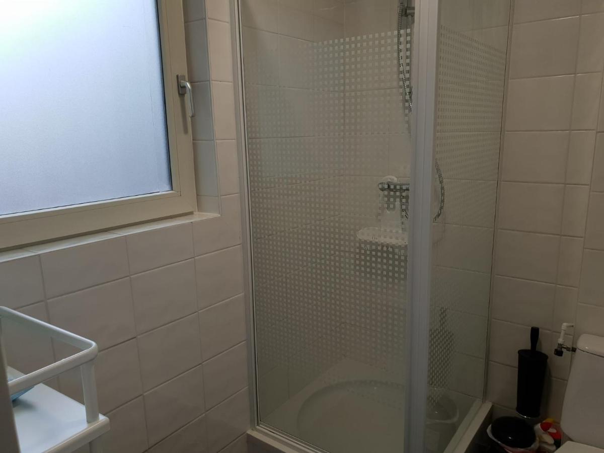 Recharge Hostel Роттердам Экстерьер фото